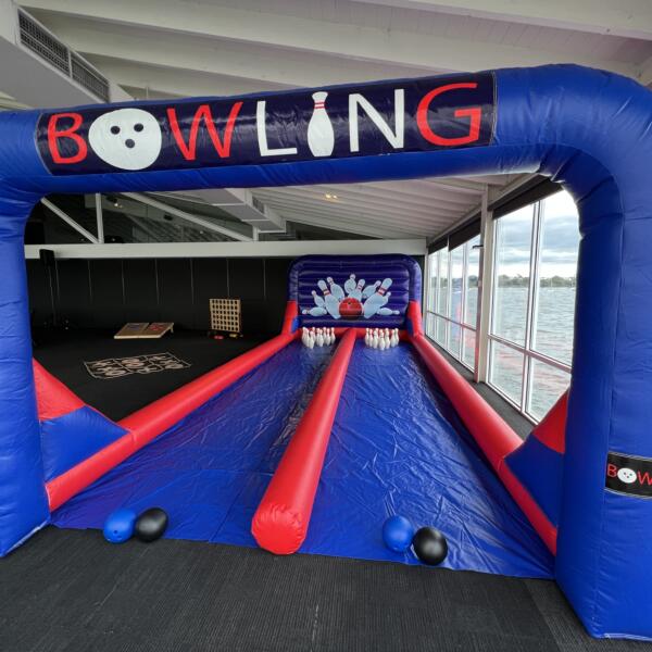 10 pin bowling alley