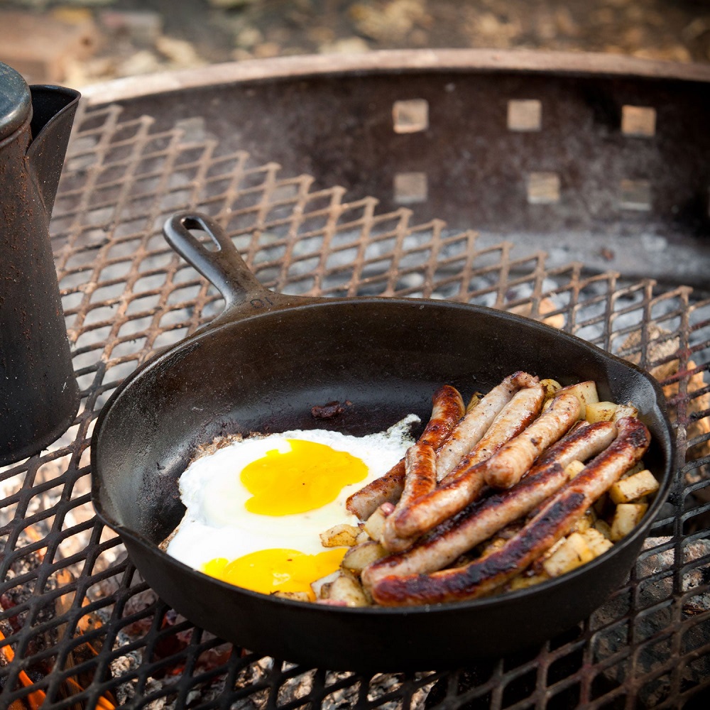 camping-breakfast-sausage-eggs