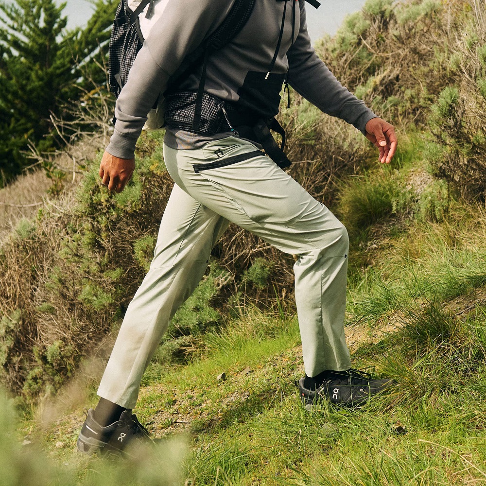 mens-hiking-pants-on-trek-pant-lead