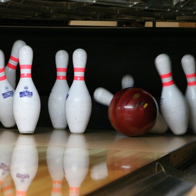 curve bowling ball